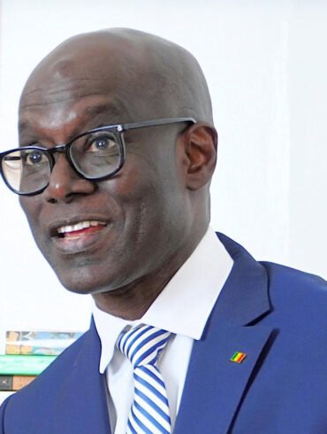 DIRECT ASSEMBLÉE: « PARCE QUE J’AI DÉFENDU NOTRE CONSTITUTION J’AI ÉTÉ AGRESSÉ » THIERNO ALASSANE SALL