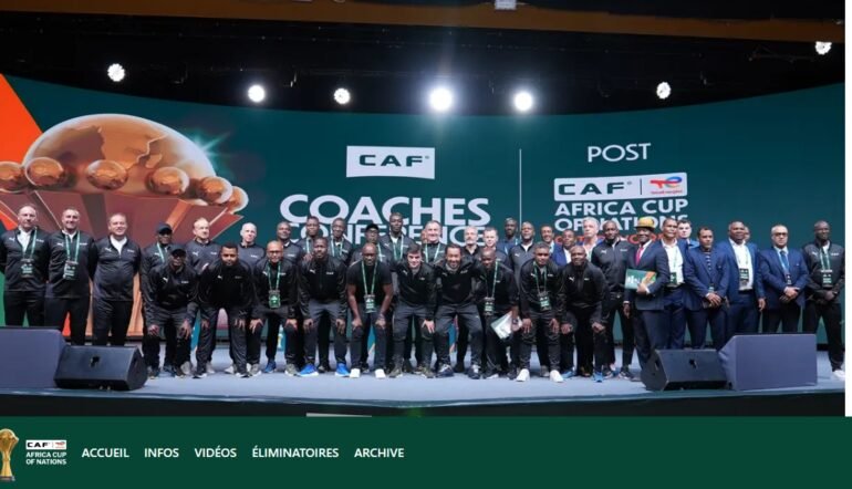 FOOT/SYMPOSIUM DE LA CAF AVEC LES ENTRAINEURS SUR LA CAN 2023 Echanges fructueux entre techniciens